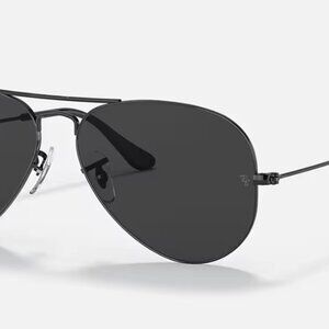 Black Ray Ban Aviator